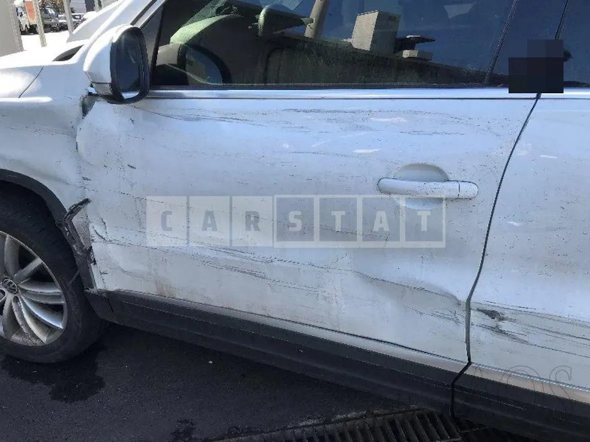 Photo 2 of 11: 2015 Volkswagen Tiguan 2.0 TDI Blue Motion, VIN WVGZZZ5NZFW576113 — Korean insurance auction