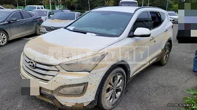 Photo 1 of 6: 2014 Hyundai Calm Santa Fe 2.0 — Korean insurance auction