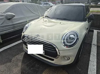 Photo 1 of 27: 2019 MINI Cooper — Korean insurance auction