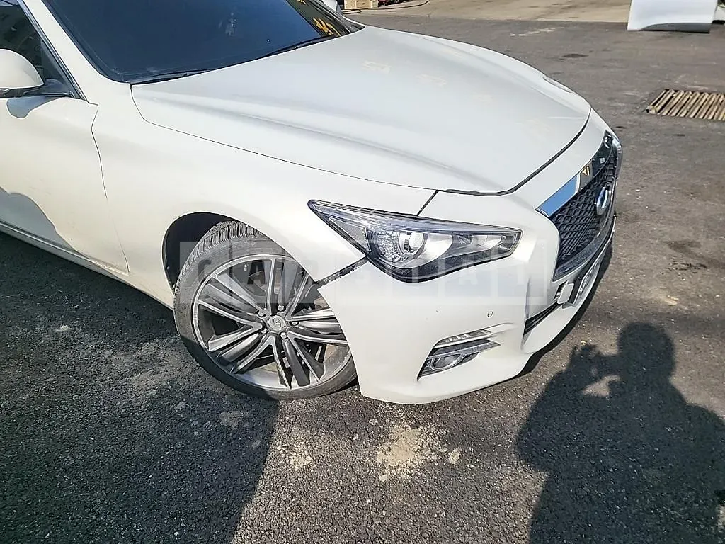 Photo 2 of 14: 2015 Infiniti Q50 2.2d, VIN JNKDV71E3FM530727 — Korean insurance auction
