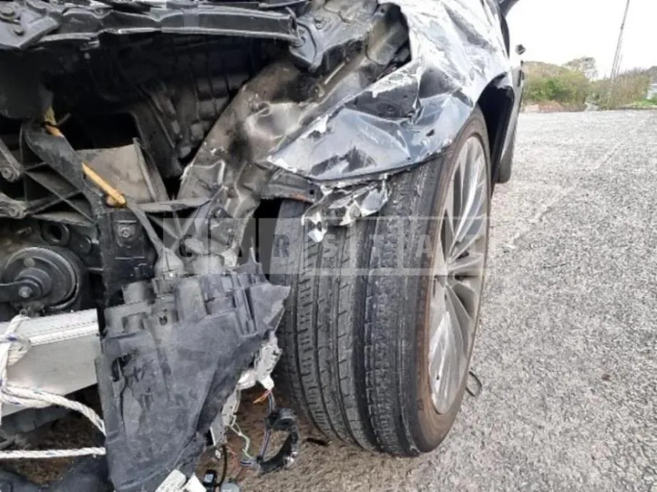 Photo 2 of 13: 2016 Genesis EQ900 3.3T — Korean insurance auction