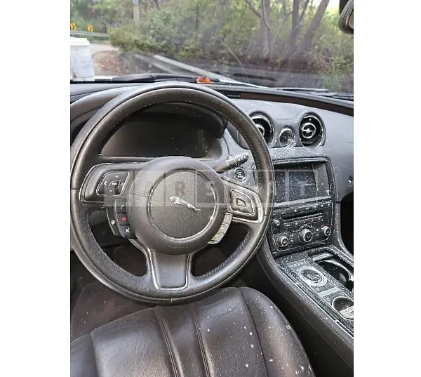 Photo 2 of 25: 2017 Jaguar XJ 2.0P, VIN SAJAA10SXHPW09559 — Korean insurance auction