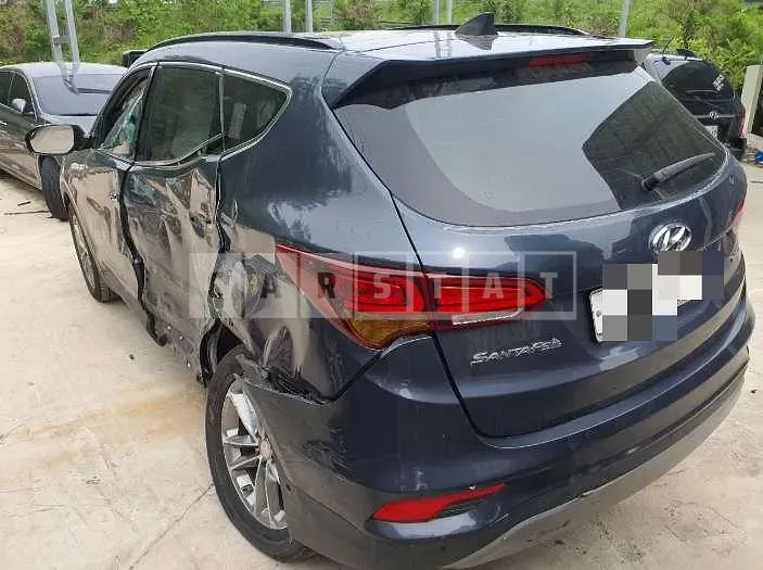 Photo 2 of 16: 2016 Hyundai Santa Fe DM — Korean insurance auction