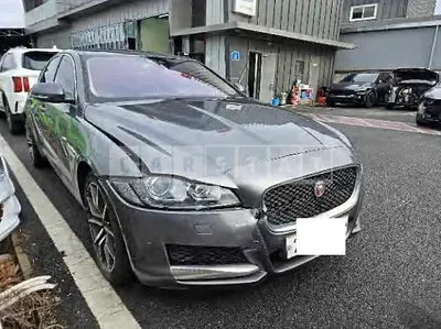 Photo 1 of 50: 2017 Jaguar XF 20d — Korean insurance auction