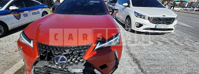 Photo 2 of 19: 2019 Lexus Ux 250h 2WD, VIN JTHY6JBH4K2035723 — Korean insurance auction