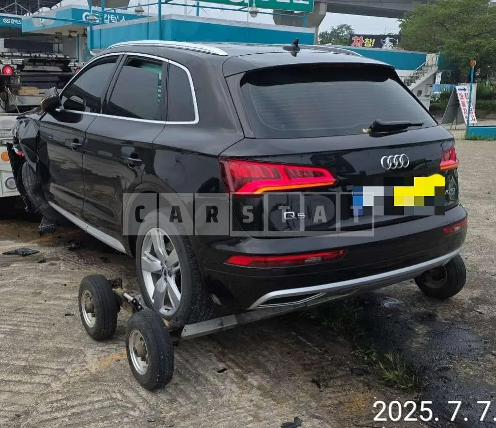 Photo 2 of 10: 2020 Audi Q5 40 TDI quattro — Korean insurance auction