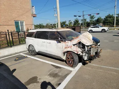 Photo 1 of 12: 2022 Kia Carnival, VIN KNANE81BBNS155173 — Korean insurance auction