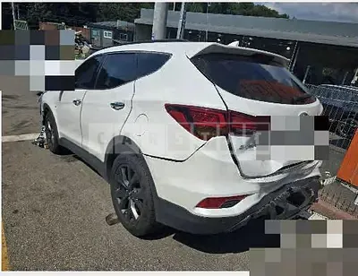 Photo 1 of 15: 2016 Hyundai Santa Fe DM — Korean insurance auction
