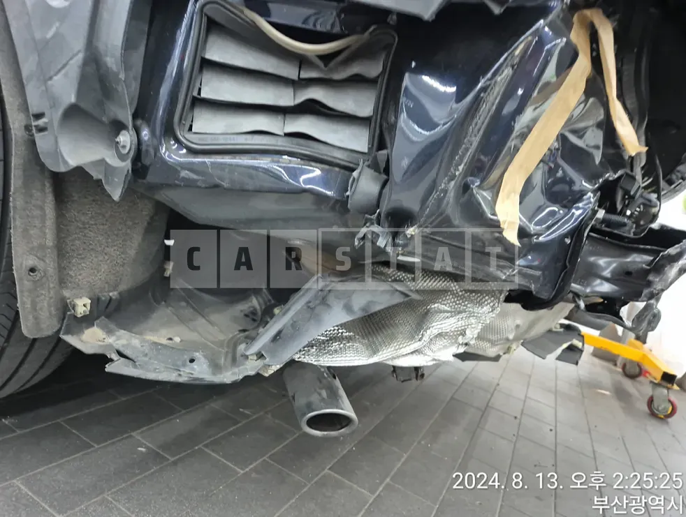 Photo 2 of 24: 2020 BMW 520d — Korean insurance auction
