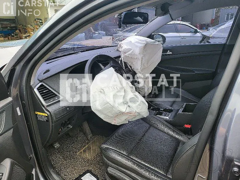 Photo 2 of 11: 2016 Hyundai Tucson TL 1.7 — Korean insurance auction