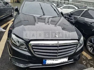 Photo 1 of 50: 2017 Mercedes-Benz E220d, VIN WDDZF0EBXHA113613 — Korean insurance auction