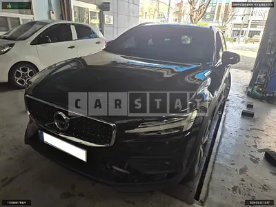 Photo 1 of 14: 2021 Volvo V60CCB5 AWD, VIN YV1ZZL12CM1074970 — Korean insurance auction