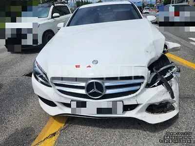 Photo 1 of 8: 2016 Mercedes-Benz C220 d — Korean insurance auction