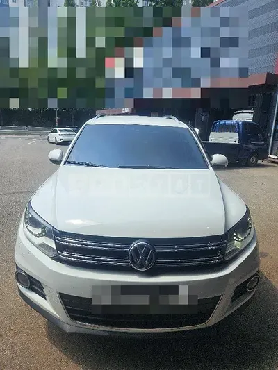 Photo 1 of 12: 2015 Volkswagen Tiguan 2.0 TDI Blue Motion — Korean insurance auction
