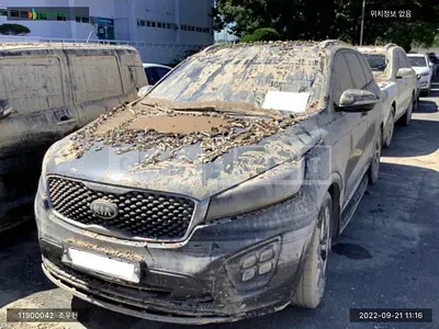 Photo 1 of 4: 2016 Kia Sorento, VIN KNAPS81ABGA226483 — Korean insurance auction