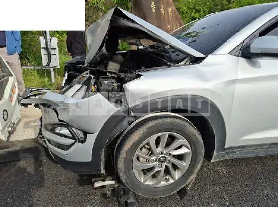 Photo 2 of 7: 2017 Hyundai Tucson — Korean insurance auction