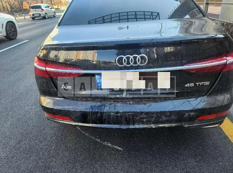 Photo 2 of 10: 2023 Audi A6 45 TFSI — Korean insurance auction