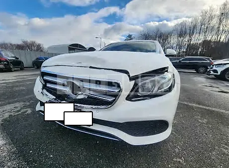 Photo 2 of 21: 2018 Mercedes-Benz E220d 4Matic, VIN WDDZF0FB7JA471806 — Korean insurance auction