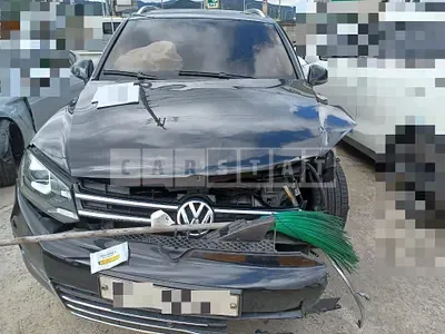 Photo 1 of 17: 2014 Volkswagen Touareg 3.0 TDI Blue Motion — Korean insurance auction