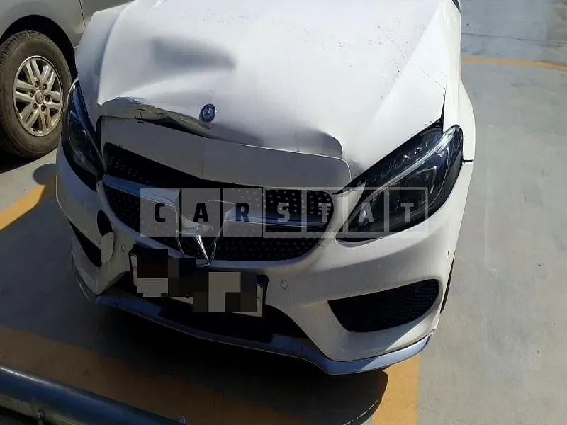 Photo 2 of 17: 2015 Mercedes-Benz C250 BlueTec 4Matic — Korean insurance auction