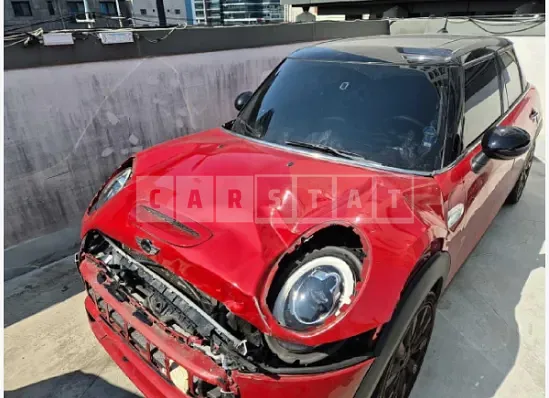 Photo 2 of 17: 2018 MINI Cooper SD Five-Door, VIN WMWXT7109J2C16917 — Korean insurance auction