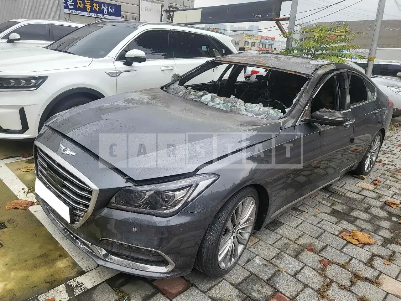 Photo 2 of 22: 2017 Hyundai Genesis G80, VIN KMHGM41DDJU258825 — Korean insurance auction