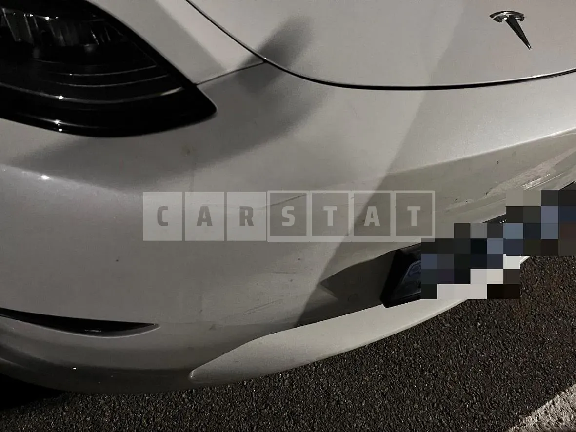 Photo 3 of 3: 2021 Tesla (parts) Model Y Headlamp — Korean insurance auction