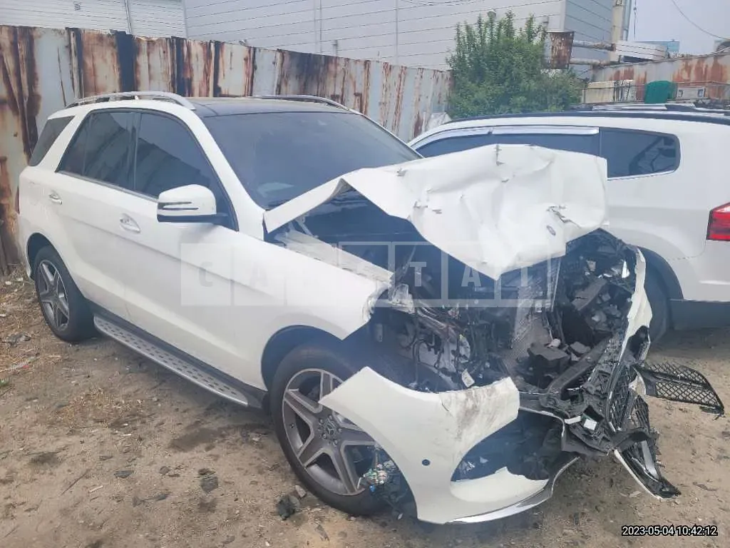 Photo 2 of 24: 2017 Mercedes-Benz GLE350d 4Matic, VIN WDCDA2EB0HA913006 — Korean insurance auction