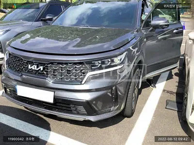 Photo 1 of 10: 2021 Kia Sorento, VIN KNARJ81GBNA065243 — Korean insurance auction