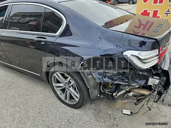 Photo 2 of 12: 2018 BMW 740Li xDrive — Korean insurance auction