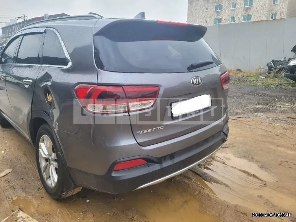 Photo 2 of 15: 2015 Kia Sorento, VIN KNAPS81ABFA096811 — Korean insurance auction