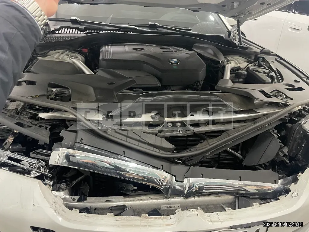 Photo 2 of 26: 2023 BMW 520i — Korean insurance auction