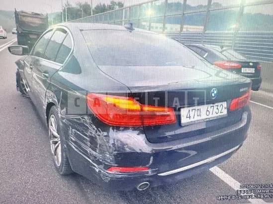 Photo 2 of 21: 2019 BMW 520i Luxury — Korean insurance auction