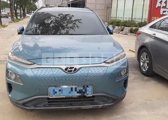 Photo 2 of 12: 2019 Hyundai Kona Electric, VIN KMHK381GFKU038190 — Korean insurance auction