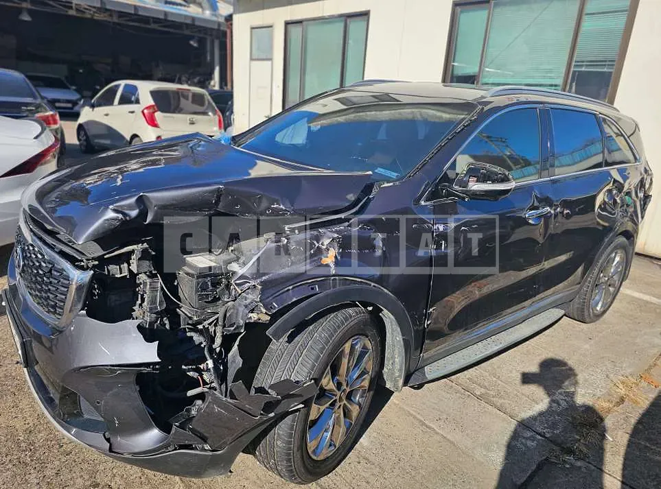 Photo 2 of 29: 2018 Kia Sorento — Korean insurance auction