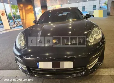 2015 Porsche Panamera 4
