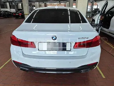 Photo 1 of 27: 2020 BMW 530e iPerformance — Korean insurance auction