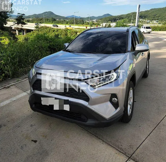 Photo 2 of 8: 2020 Toyota RAV4 Hybrid 2WD — Korean insurance auction