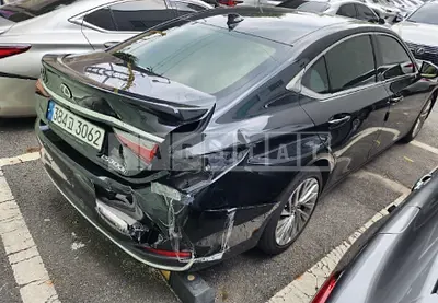 Photo 1 of 5: 2023 Lexus ES300h, VIN JTHBA1C19P2012208 — Korean insurance auction