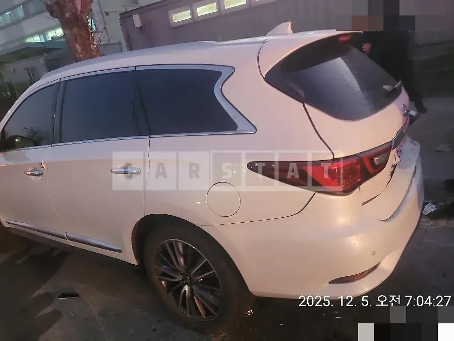Photo 2 of 4: 2018 Infiniti QX60 AWD — Korean insurance auction