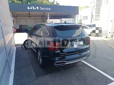 Photo 1 of 59: 2023 Kia Sorento 4WD — Korean insurance auction