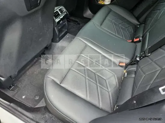 Photo 2 of 48: 2025 BMW 520i — Korean insurance auction