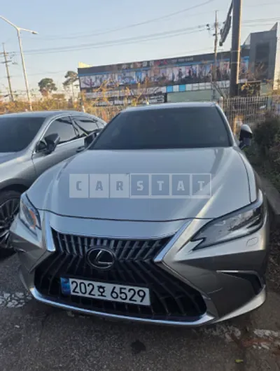 Photo 1 of 6: 2025 Lexus ES300h — Korean insurance auction