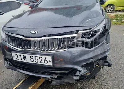 Photo 1 of 47: 2019 Kia K5 — Korean insurance auction