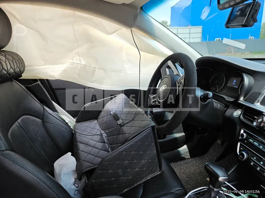 Photo 2 of 23: 2018 Kia K5 LPG — Korean insurance auction