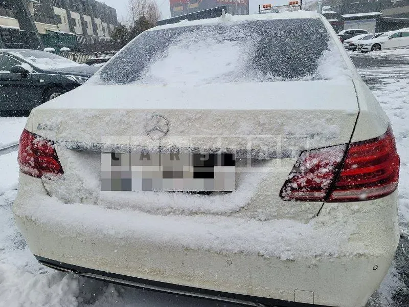 Photo 2 of 21: 2016 Mercedes-Benz E220 BlueTec — Korean insurance auction