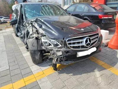Photo 1 of 28: 2016 Mercedes-Benz E250 BlueTec 4Matic, VIN WDDHF9HB4GB304495 — Korean insurance auction