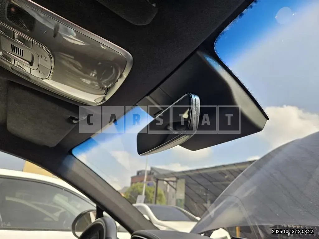 Photo 2 of 44: 2021 Genesis GV70 — Korean insurance auction