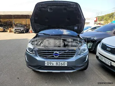 Photo 1 of 23: 2017 Volvo XC60 D3, VIN YV1DZARBDH2169399 — Korean insurance auction