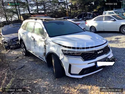 Photo 1 of 8: 2022 Kia Sorento Hybrid, VIN KNARH81GBNA111250 — Korean insurance auction